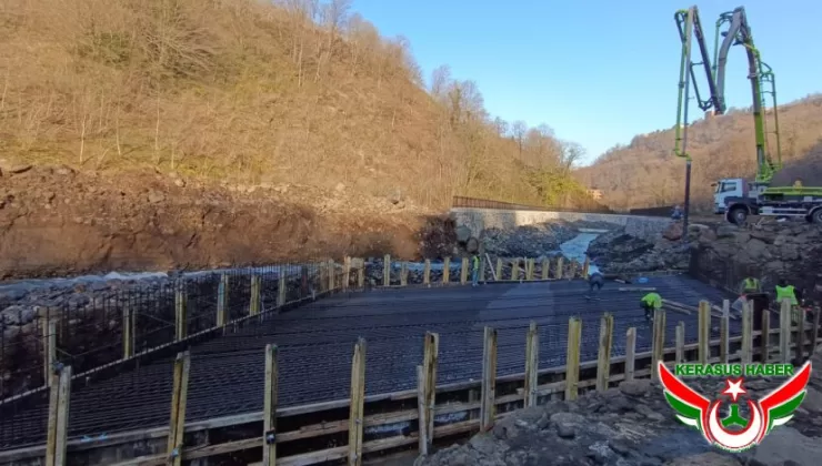 Eynesil Topallı Deresi Üzerine Araç Köprüsü Yapımına Başlandı