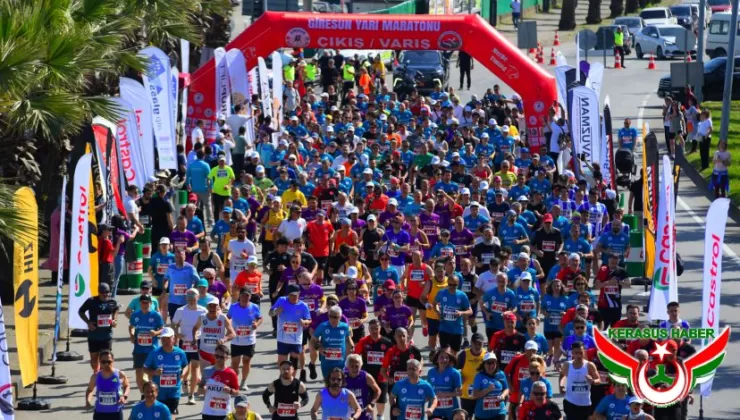 8. Run Kerasus Giresun Yarı Maratonu Koşuldu