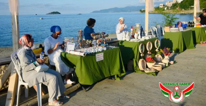 Botanik Park’ta Ayışığı Pazarı ve GİFOD Fotoğraf Sergisi Açıldı