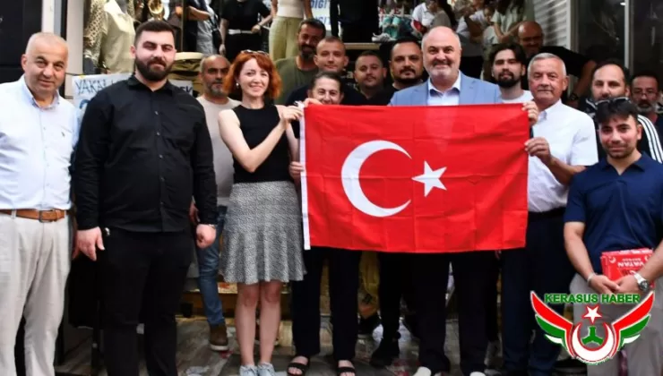 “Türkiye Terörün Gölgesinde Değil, Bayrağın Gölgesinde Yaşayacak”