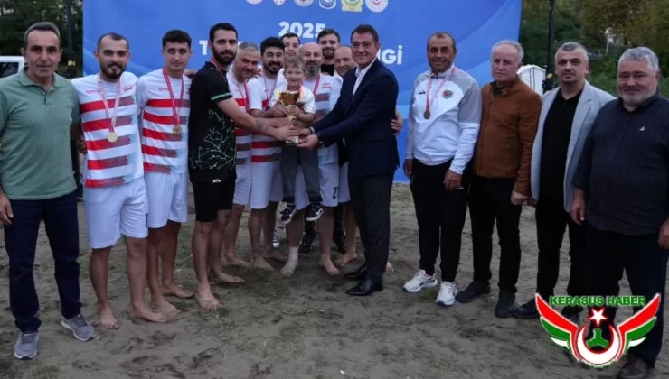 Plaj Futbolunda Sahilspor Şampiyon Oldu
