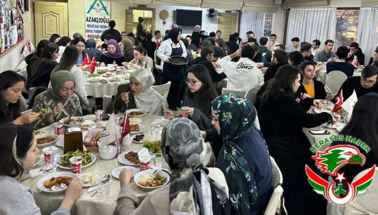 Azaklıoğlu Necati Bay Vakfı; İftar Sofrasında Geleceğin Mimarlarıyla Buluştu