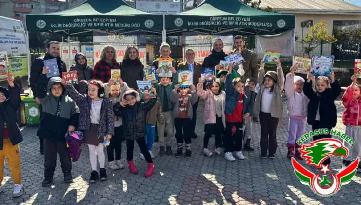 ‘Kitap Takas Günleri’ Mahalle Mahalle Geziyor