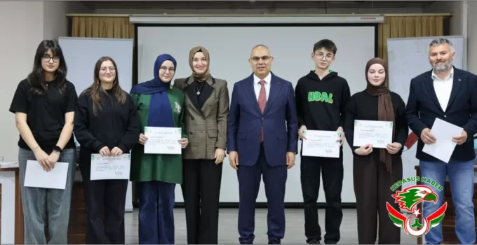 Giresun’da ‘Bozkırın Bilgesi’ Cengiz Aytmatov Paneli Düzenlendi