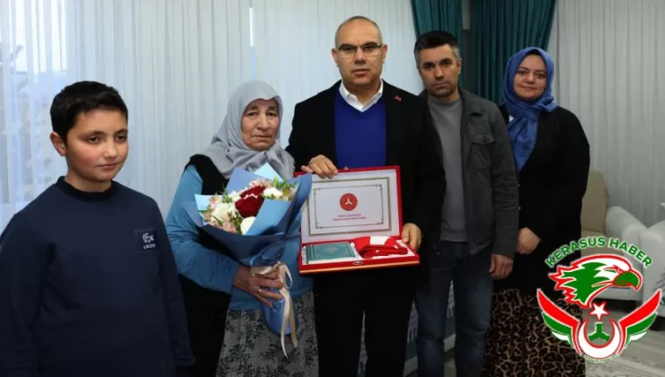 Vali Mustafa Koç’tan, Alucra’da Şehit Ailesine Vefa Ziyareti