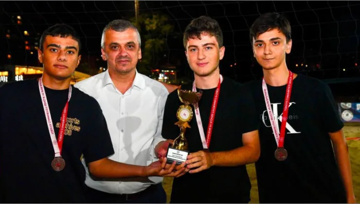 Giresun’da Plaj Voleybolu Heyecanı Sona Erdi