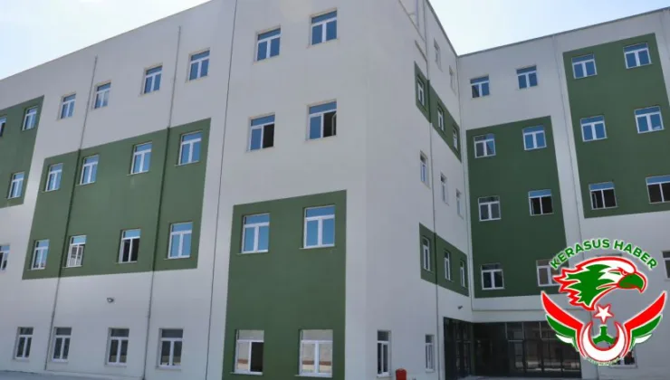 Yüksekokul Binası Tamam, Sıra Sahne Sanatları Fakültesi’nde…
